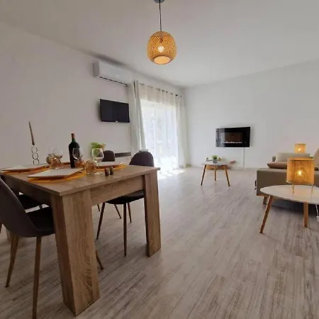 Apartment Modern Flat With Sea View And Direct Access Portimao