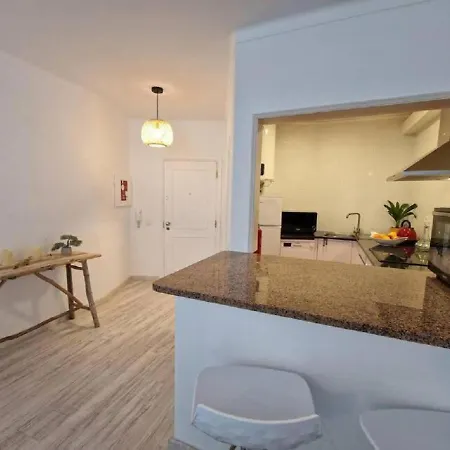 Modern Flat With Sea View And Direct Access Portimão