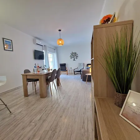 Modern Flat With Sea View And Direct Access Appartamento