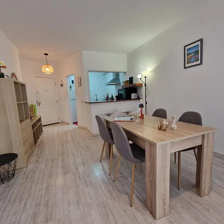 Modern Flat With Sea View And Direct Access Appartamento *