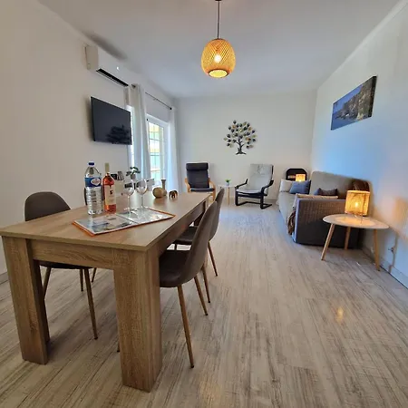 Modern Flat With Sea View And Direct Access Appartamento