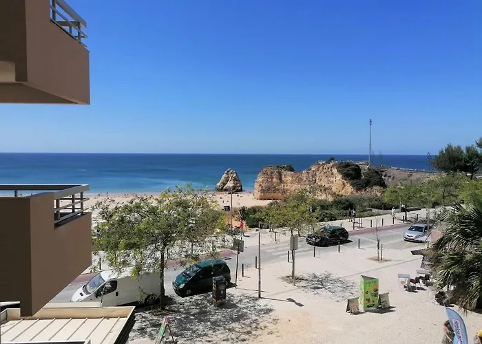 Modern Flat With Sea View And Direct Access Appartement *