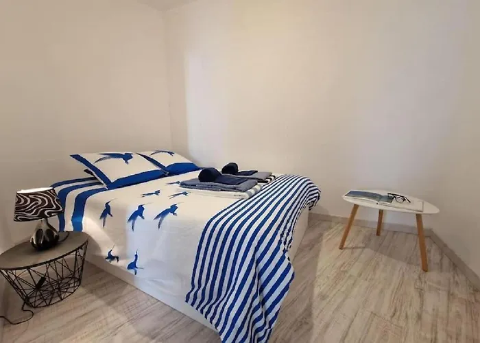 Modern Flat With Sea View And Direct Access * 포티마오