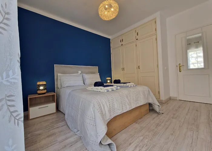 Modern Flat With Sea View And Direct Access Appartement